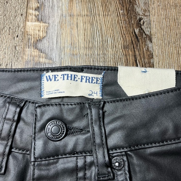 We The Free NWT Pacifica Coated Straight-Leg Faux Leather Pants Size 24 - Picture 4 of 9